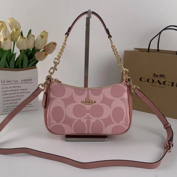 COACH Teri Shoulder Bag In Signature Canvas CAL51